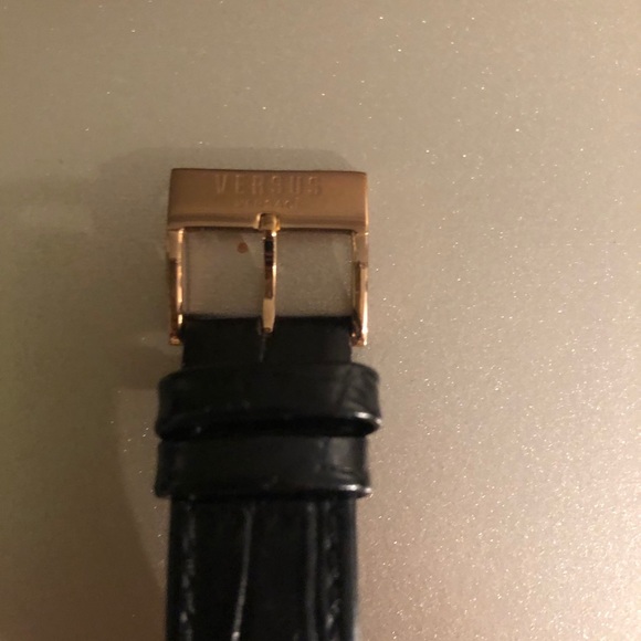 Versace versus watch - Picture 5 of 5